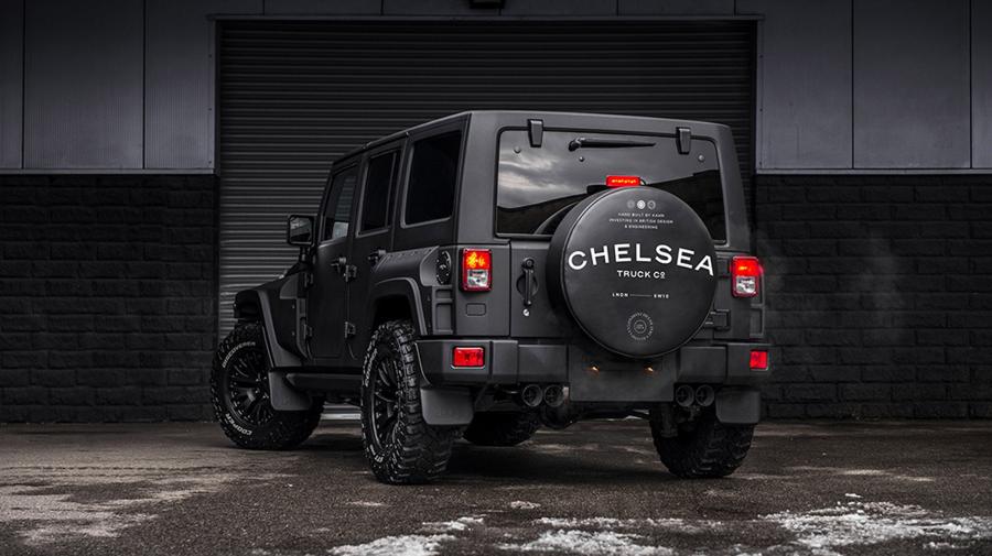  Jeep Wrangler Unlimited Black Hawk Edition by Project Kahn (JK) 2018 года  (UK) (фото 3 из 6)